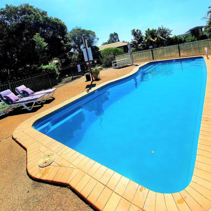 Bundaberg East Cabin And Tourist Park Exterior photo
